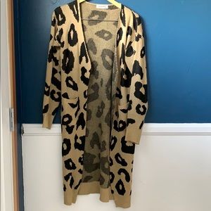 Trendy animal print cardigan 🖤🤎